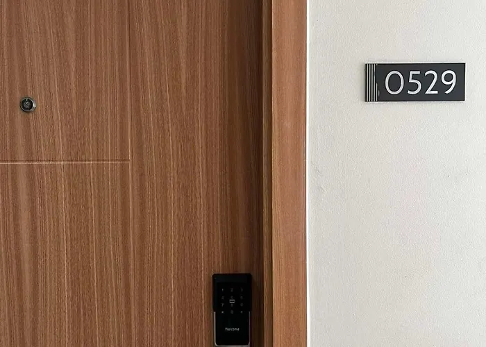 Spacious 2br In Shore3 Manila